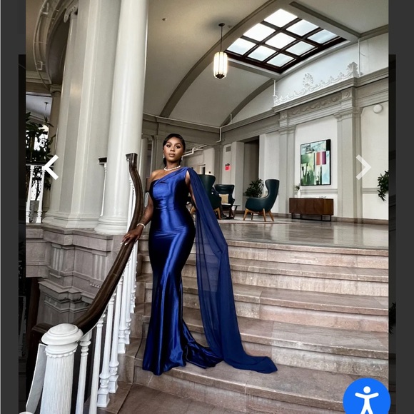 BRAND NEW NEVER WORN Prom Girl One Sleeve Gown with Cape. Size 0 - Picture 2 of 3